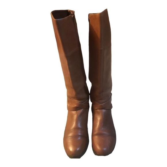 Women’s Leather Tan Riding Boot Size 9 has some peel in the heel - Picture 7 of 7